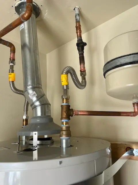 Water heater installation and plumbing repair in El Monte
